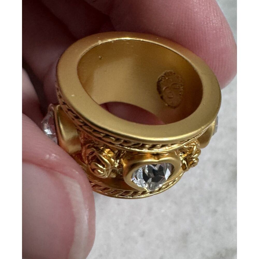 Vintage Elizabeth Taylor Gold Tone Heart Rhinestone Roses Love Ring Size 5 - Picture 6 of 8